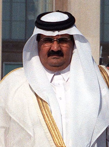 Sheikh Hamad bin Khalifa Al Thani during a 1997 visit to the Pentagon